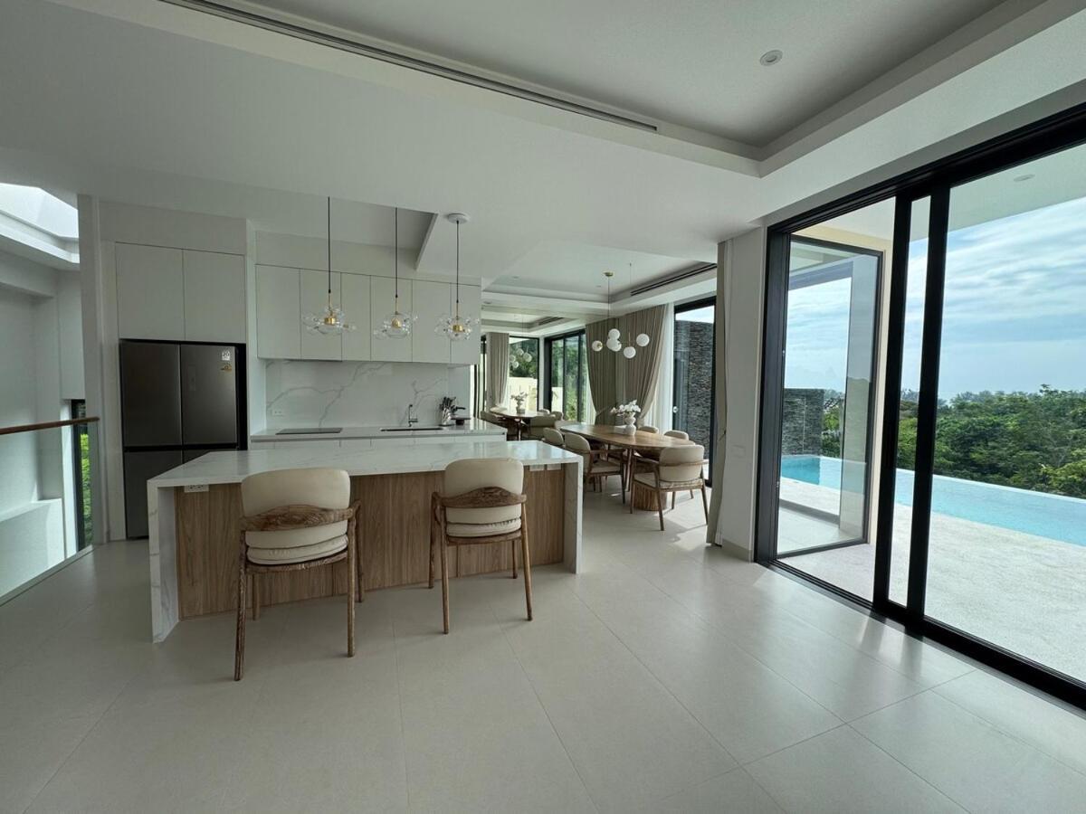 Mandarin Villa, Naithon Beach, * Phuket