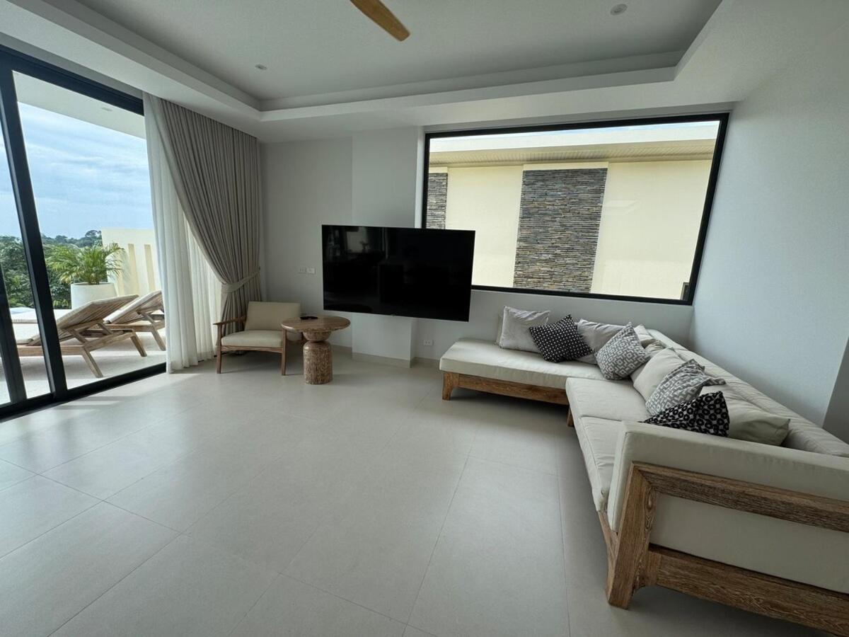 Mandarin Villa, Naithon Beach, Villa